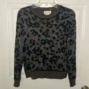 Anthropologie Women's Ethan Camo Leopard Green Pullover Sweater Size XS